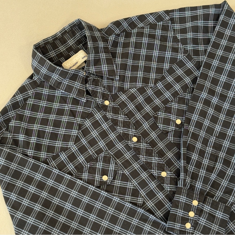 Wrangler‎ Wrancher Black & Light Blue Plaid Western Snap Shirt